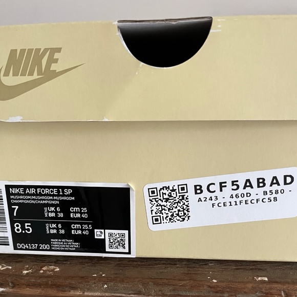 Nike Air Force 1-Billie Eilish - Picture 2 of 2